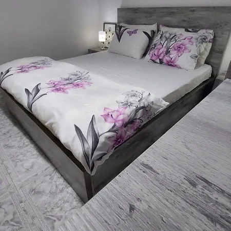 Tirana Hospitality Edas Place Tirana